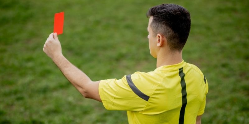 Hiểu rõ trọng tài đứng trận trước khi vào tiền